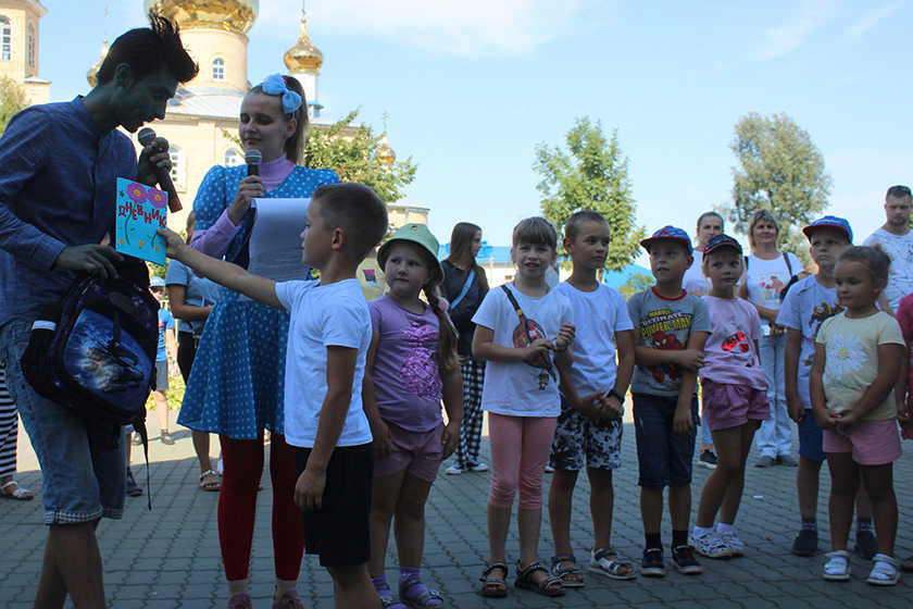 «Здравствуй, школа!» В Червенском районном центре культуре и досуга  прошёл праздник для будущих первоклассников