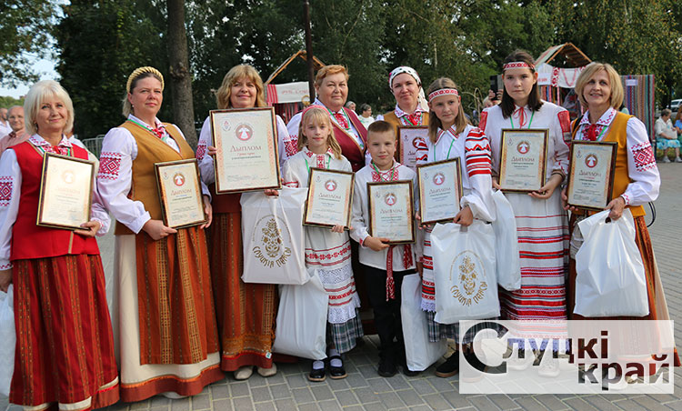 В Слуцке состоялся областной праздник народных художественных ремесел «Слуцкие пояса»